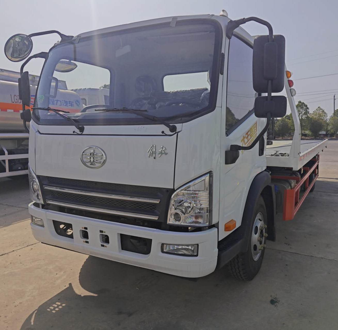 FAW small tow truck (2)