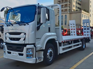 ISUZU GIGA flatbed transport truck