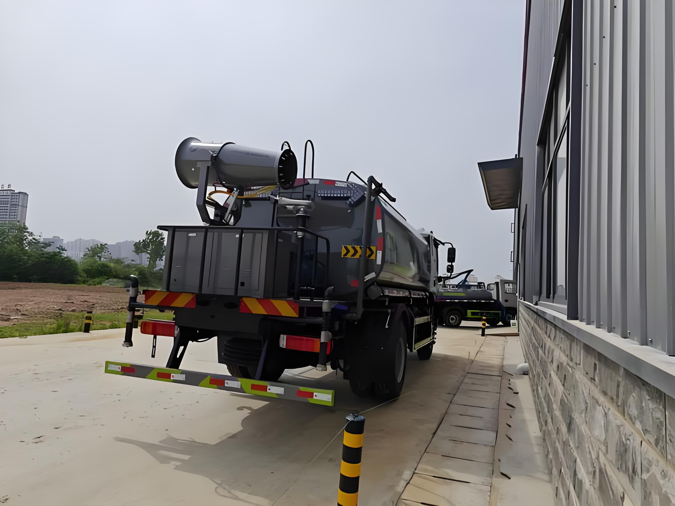 Foton water sprinkler truck with fog cannon machine