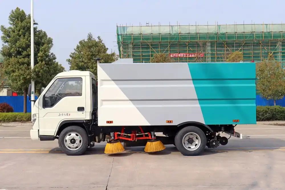 Foton Forland, 5-cubic-meter road sweeper
