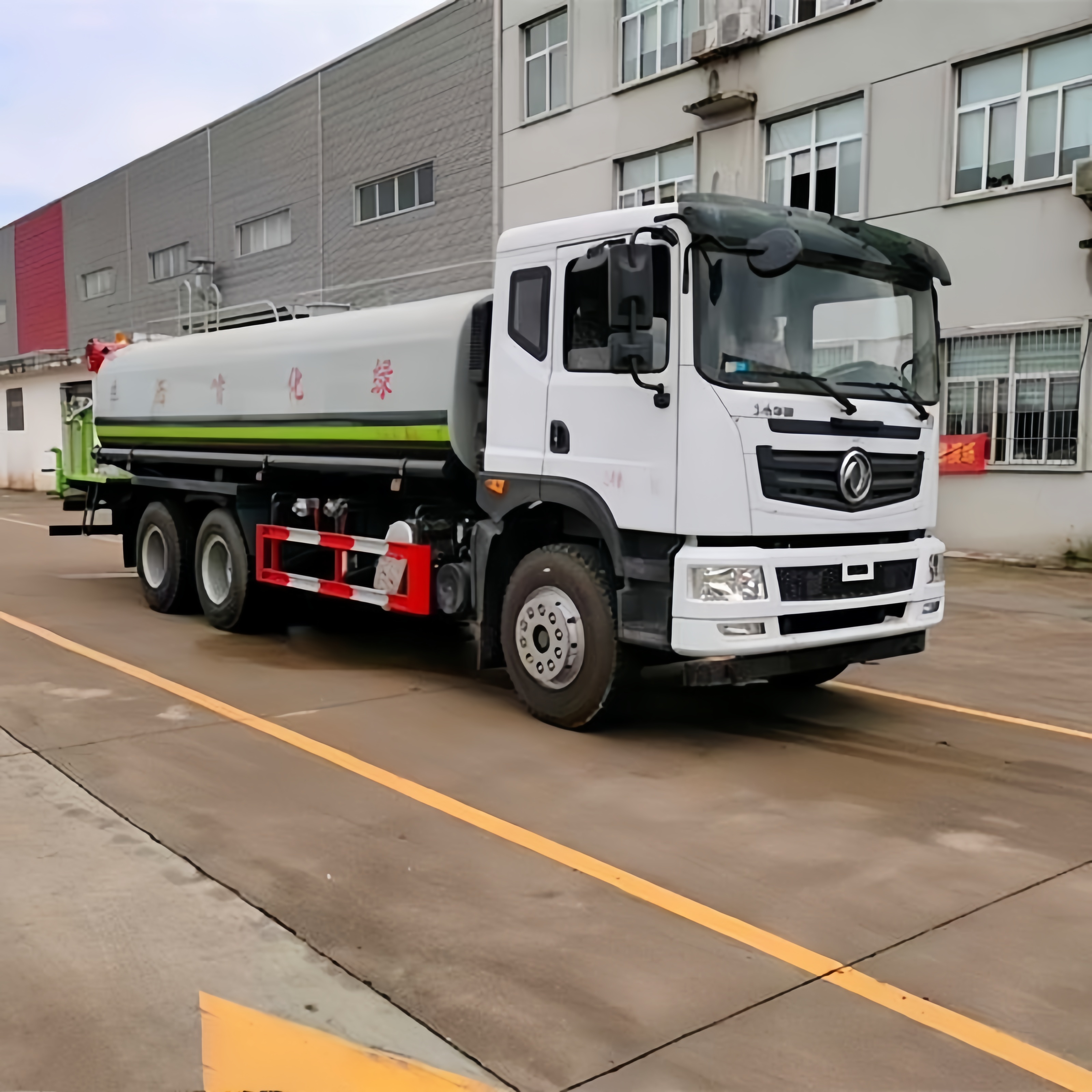 Dongfeng Water Truck with fog cannon