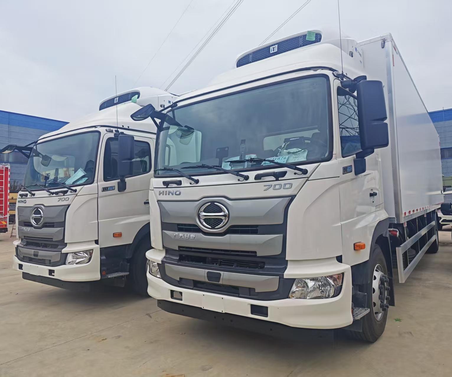 HINO-H700-freezer-truck-4