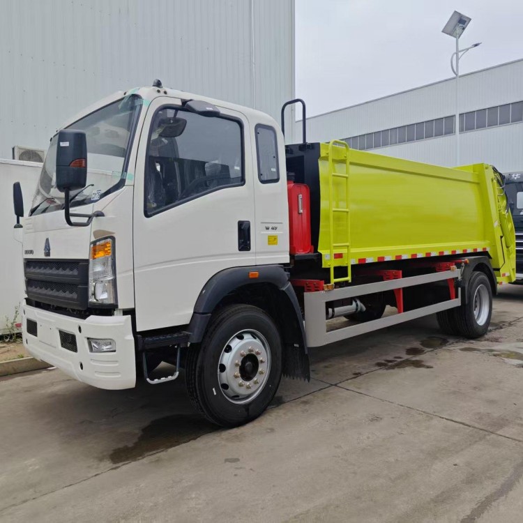 HOWO 10cbm  compactor garbage truck without rear turn-over unit
